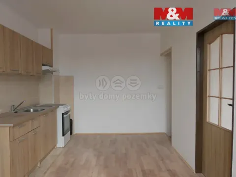 Pronájem bytu 1+1, Jaroměř, nám. Československé armády, 50 m2