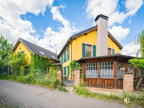 Prodej apartmánu, Květnice, Na Ladech, 460 m2