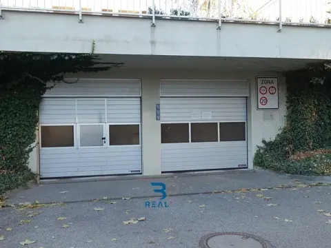 Pronájem garážového stání, Praha - Dejvice, Heinemannova, 13 m2