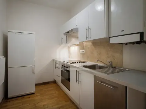 Pronájem bytu 2+kk, Praha - Holešovice, Komunardů, 47 m2