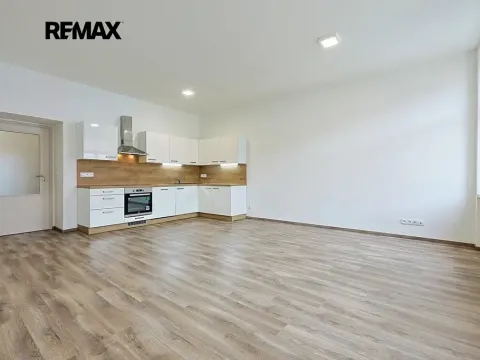 Pronájem bytu 3+kk, Plzeň, Koterovská, 81 m2