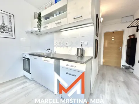 Pronájem bytu 1+1, Broumov - Nové Město, U Větrolamu, 36 m2