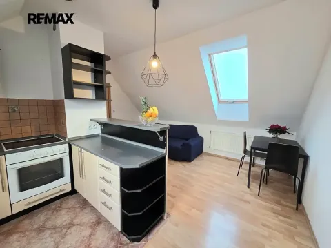 Prodej bytu 2+kk, Jesenice, Příčná I., 45 m2