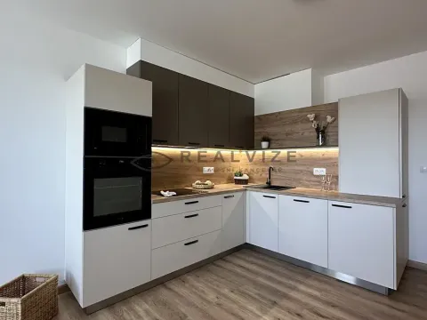Pronájem bytu 3+kk, České Budějovice, České Vrbné, 69 m2