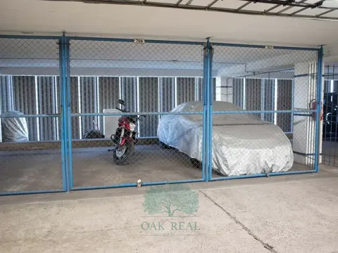 Pronájem garážového stání, Praha - Podolí, Milevská, 14 m2