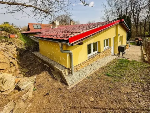 Prodej bytu 2+kk, Červené Pečky, Dobešovice, 66 m2