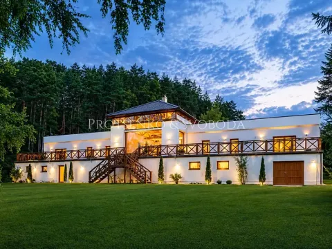 Prodej rodinného domu, Samopše, 642 m2