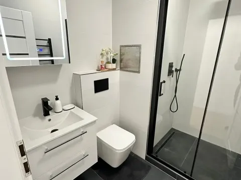 Prodej bytu 1+1, Karlovy Vary, Úvalská, 36 m2