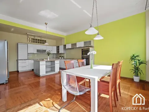 Prodej bytu 4+kk, Praha - Holešovice, U Pergamenky, 125 m2