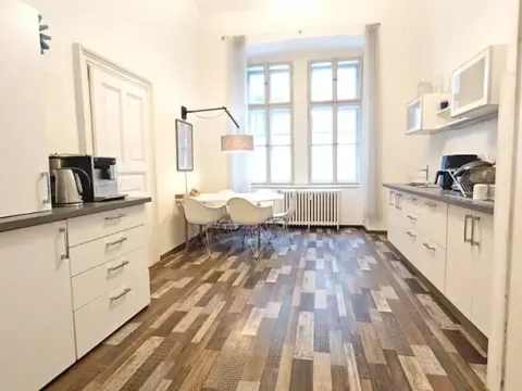 Pronájem kanceláře, Praha - Nové Město, Bolzanova, 13 m2