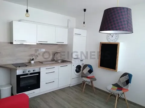 Pronájem bytu 2+kk, Hradec Králové, Hradecká, 31 m2
