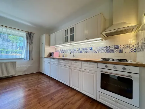 Prodej rodinného domu, Praha - Vinoř, Lohenická, 84 m2