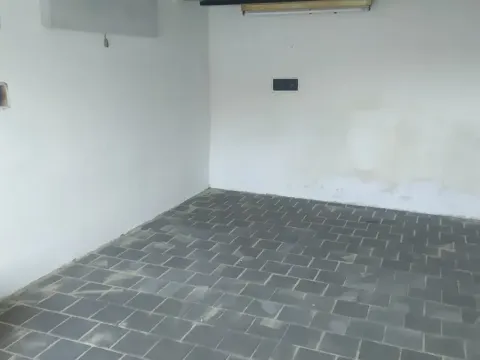 Pronájem garáže, Kroměříž, Moravská, 20 m2