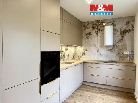 Pronájem bytu 2+1, Ostrava - Poruba, Kyjevská, 58 m2