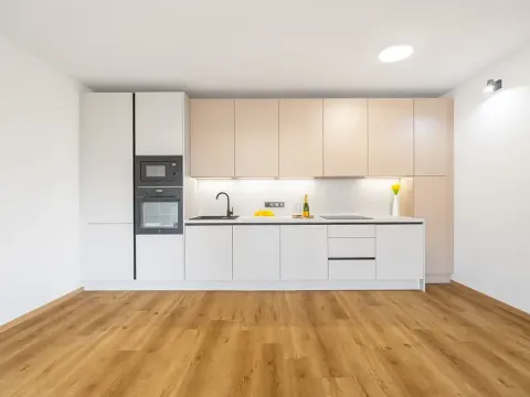 Prodej bytu 3+kk, Praha - Kyje, Sicherova, 92 m2