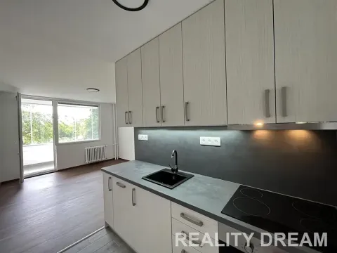 Pronájem bytu 2+kk, Praha - Prosek, Prosecká, 40 m2