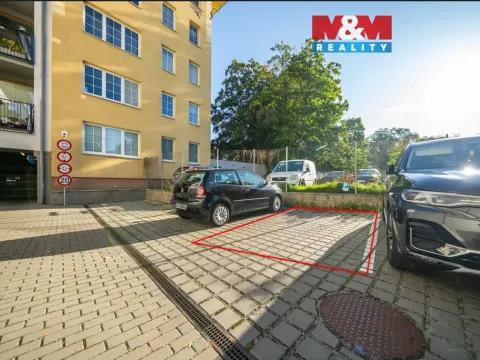 Prodej garážového stání, Brno - Staré Brno, Hybešova, 13 m2