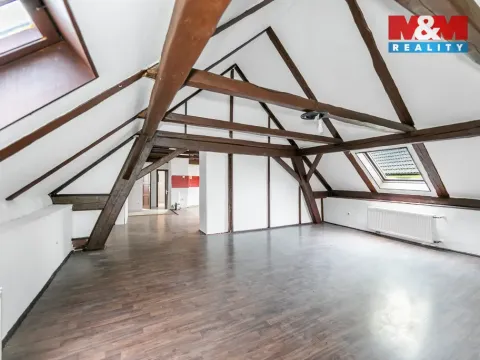 Prodej rodinného domu, Holýšov, náměstí 5. května, 230 m2
