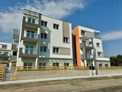 Pronájem bytu 2+kk, Teplice, Albrechtova, 70 m2
