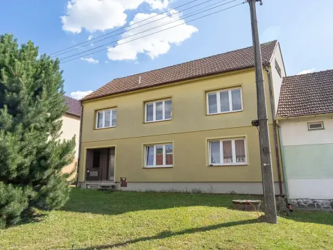 Prodej rodinného domu, Rašovice, 272 m2