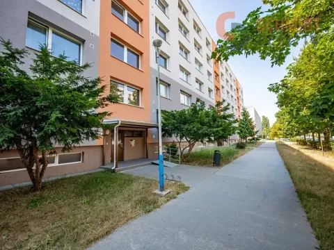Prodej bytu 3+1, Břeclav, Na Valtické, 69 m2