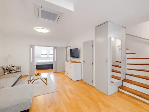 Prodej bytu 3+kk, Praha - Karlín, Pernerova, 100 m2