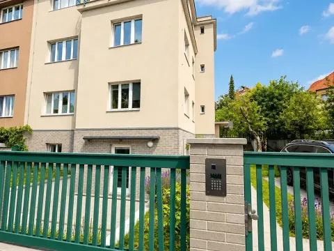 Prodej bytu 2+kk, Praha - Dejvice, Na Černé hoře, 61 m2