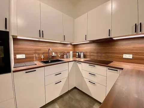 Pronájem bytu 3+kk, Praha, Spojovací, 72 m2
