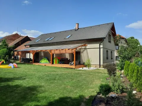Prodej rodinného domu, Neumětely, V Chaloupkách, 230 m2