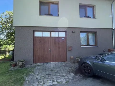 Dražba rodinného domu, Zlín, K Farmě, 196 m2