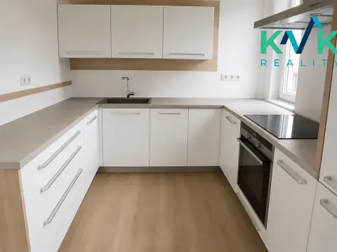 Pronájem bytu 2+1, Karlovy Vary, Vrázova, 79 m2