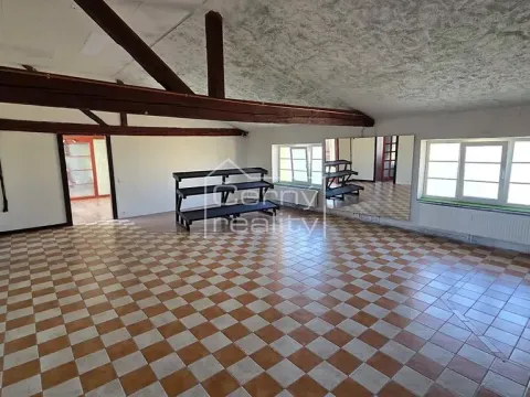 Pronájem komerční nemovitosti, Pardubice, Štrossova, 205 m2
