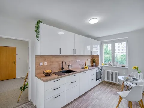 Pronájem bytu 2+1, Beroun - Beroun-Město, Bezručova, 57 m2