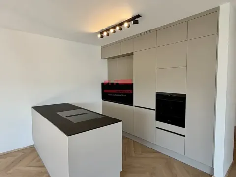 Pronájem bytu 2+kk, Tábor, Janáčkova, 70 m2