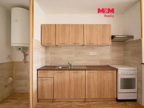 Pronájem bytu 1+kk, Jaroměř, nám. Československé armády, 50 m2