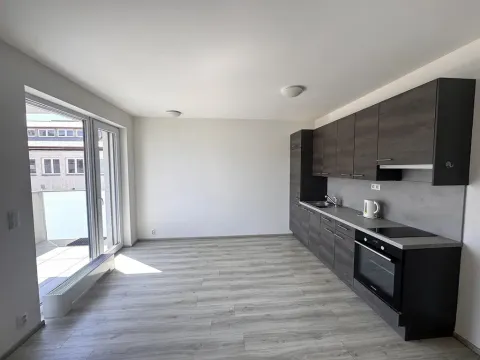 Pronájem bytu 1+kk, Praha - Holešovice, Na Maninách, 33 m2