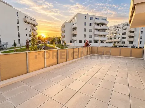 Pronájem bytu 2+kk, Kladno, Ostrovecká, 58 m2