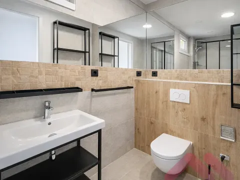 Pronájem bytu 2+kk, Praha - Vokovice, Oválová, 47 m2