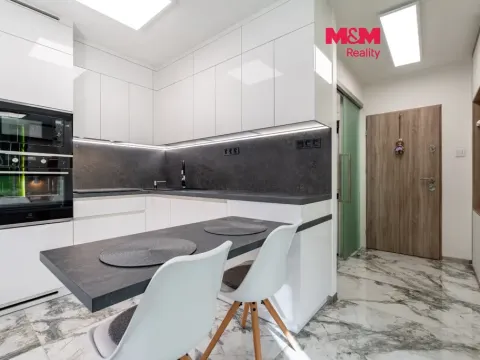 Prodej bytu 1+1, Třebíč - Nové Dvory, Benešova, 34 m2