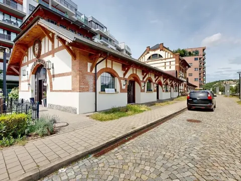 Dražba restaurace, Praha - Holešovice, Jankovcova, 1096 m2