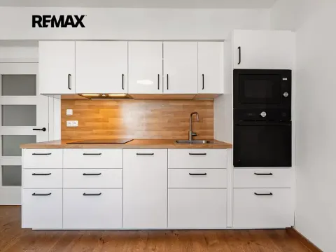 Pronájem bytu 2+kk, Praha - Žižkov, Hartigova, 45 m2