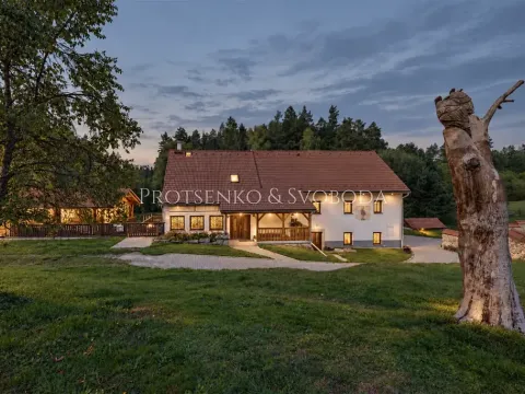 Prodej rodinného domu, Benešov nad Černou, 217 m2