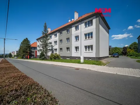 Prodej bytu 2+1, Hrádek - Nová Huť, 1. máje, 56 m2