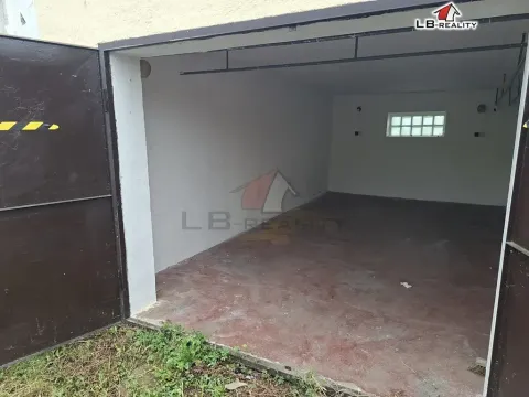 Pronájem garáže, Kolín, Třídvorská, 21 m2